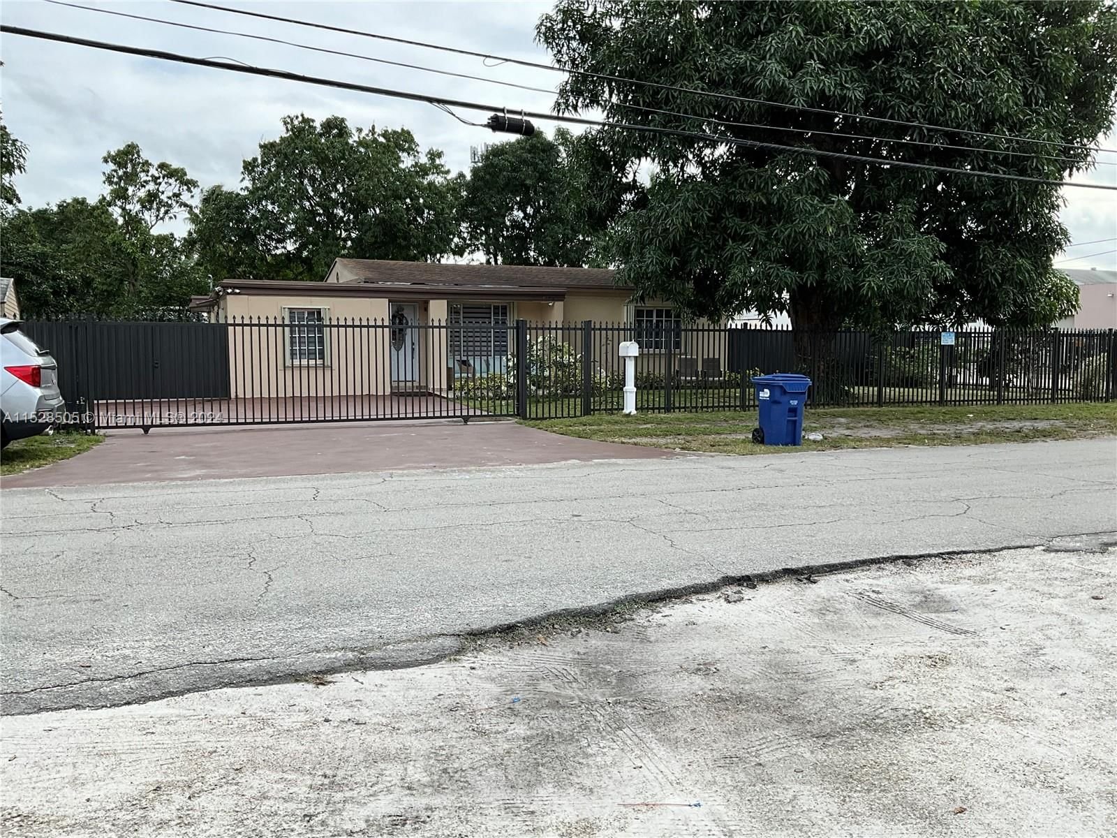 Real estate property located at 14401 10th Ave, Miami-Dade County, BISCAYNE GARDENS SEC F PA, Miami, FL