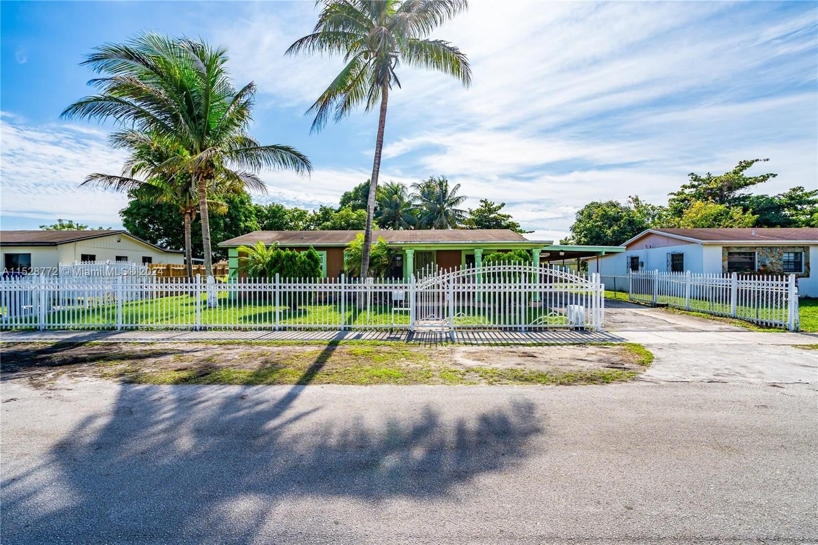 Real estate property located at 2420 176th Ter, Miami-Dade County, ENTIN ESTATES, Miami Gardens, FL