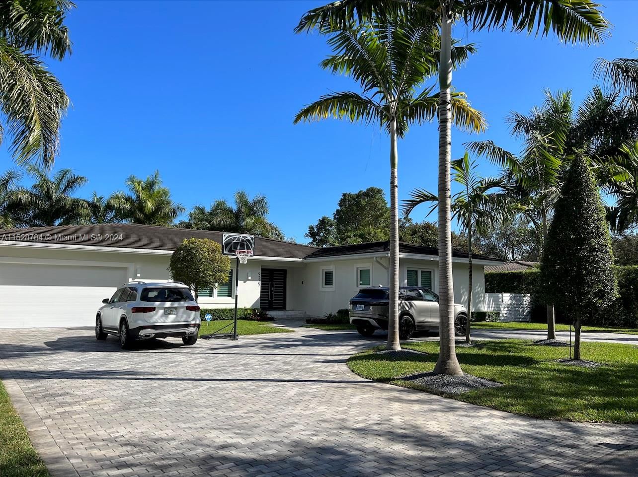 Real estate property located at 9525 73rd Ave, Miami-Dade County, HIGHWAY SUB AMD, Pinecrest, FL