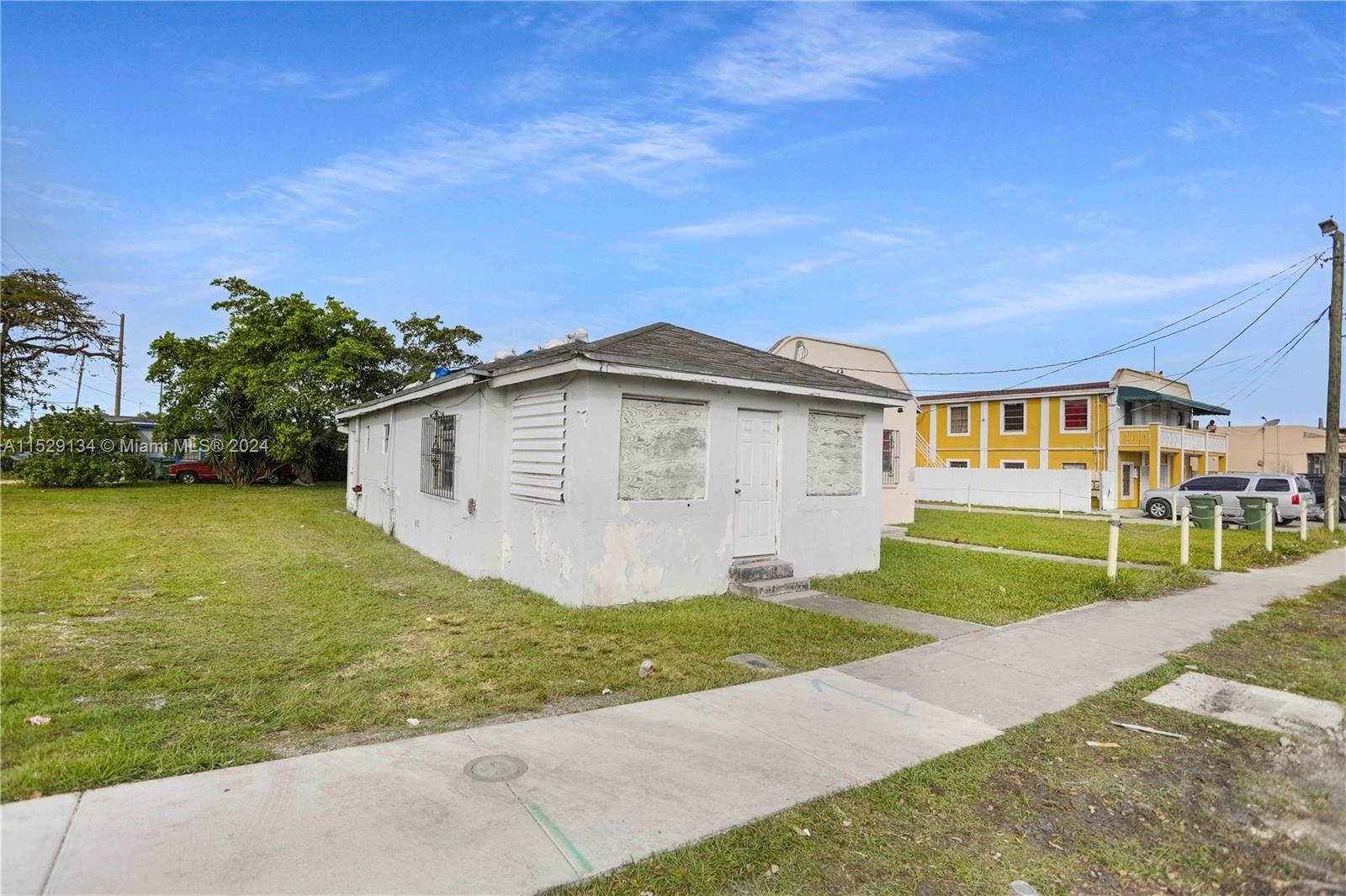 Real estate property located at 738 6th Ave, Miami-Dade County, CENTRAL COMML HOMESTEAD, Homestead, FL