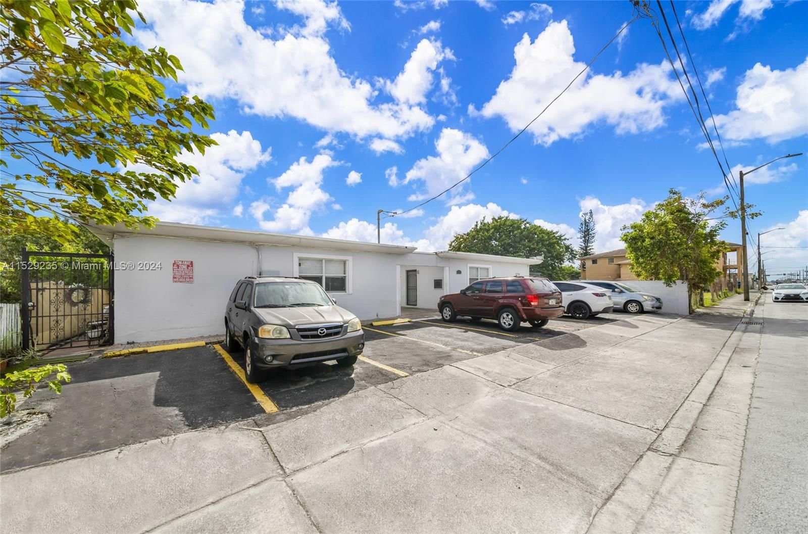 Real estate property located at 2070 Ali Baba Ave, Miami-Dade County, Opa-Locka, FL