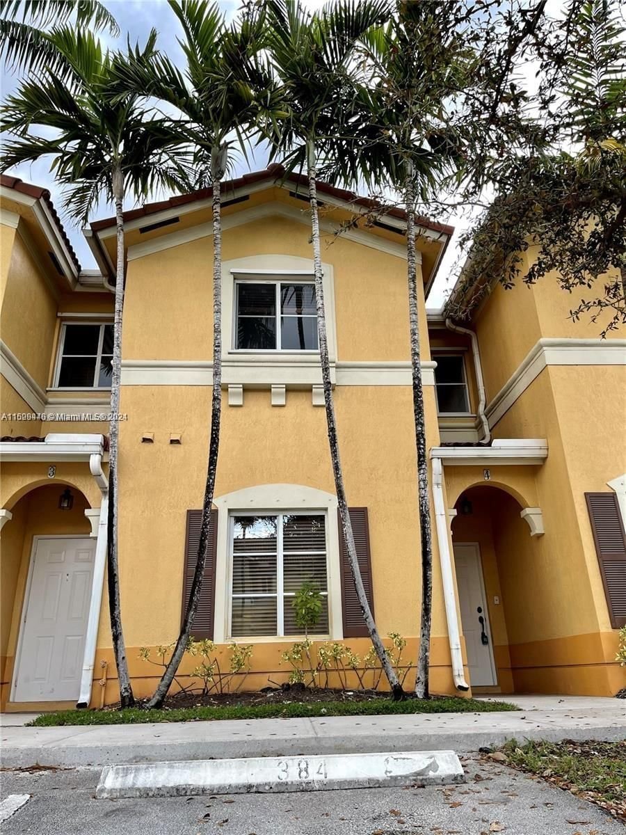 Real estate property located at 10723 85th Ter #4-38, Miami-Dade County, LEEWARD AT ISLANDS AT DOR, Doral, FL