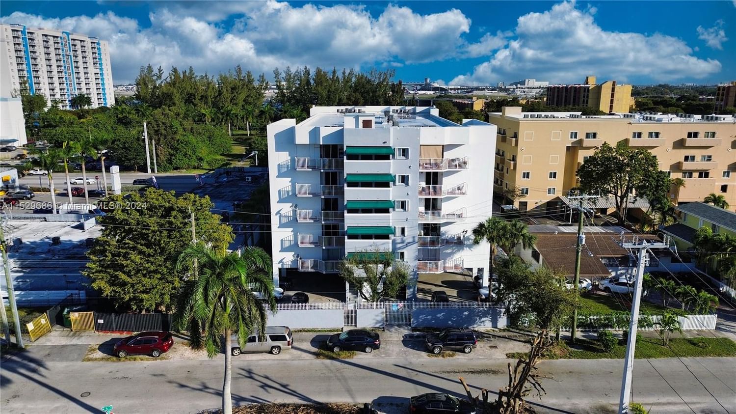 Real estate property located at 4854 7th St #506, Miami-Dade County, VISTA LAKE CONDO, West Miami, FL