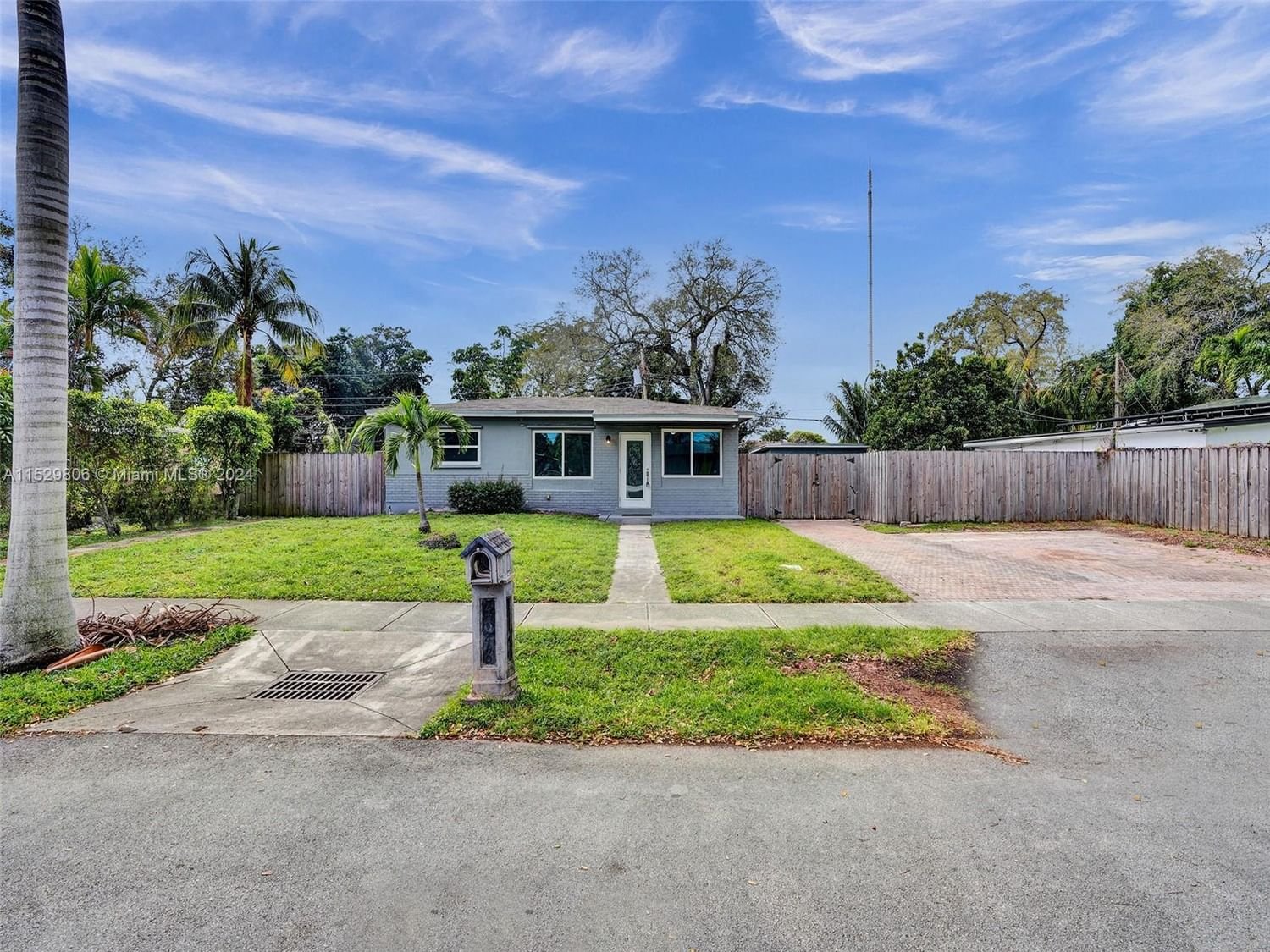 Real estate property located at 4648 33rd Dr, Broward County, LAKE FOREST SEC 4, West Park, FL