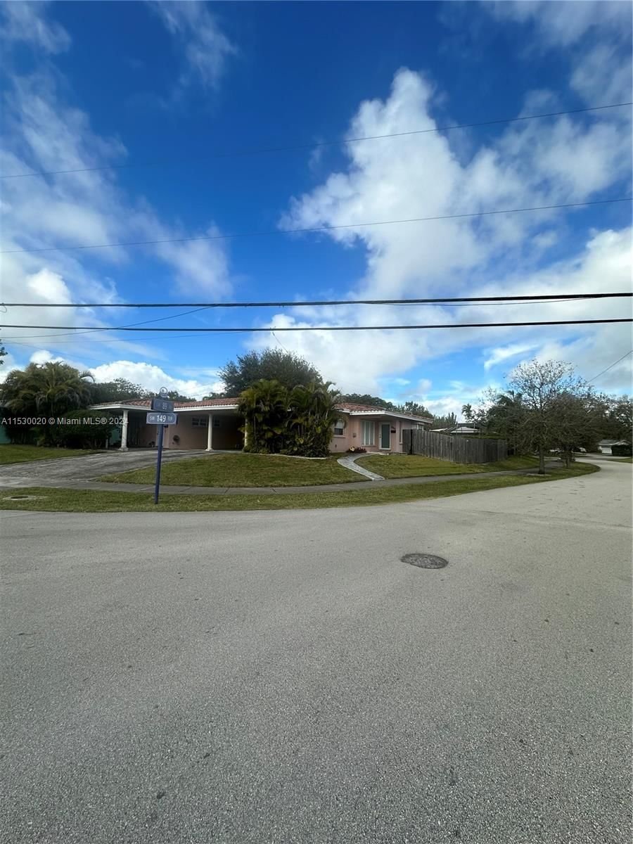Real estate property located at 8901 149th Ter, Miami-Dade County, LAUREL HILL PARK, Palmetto Bay, FL
