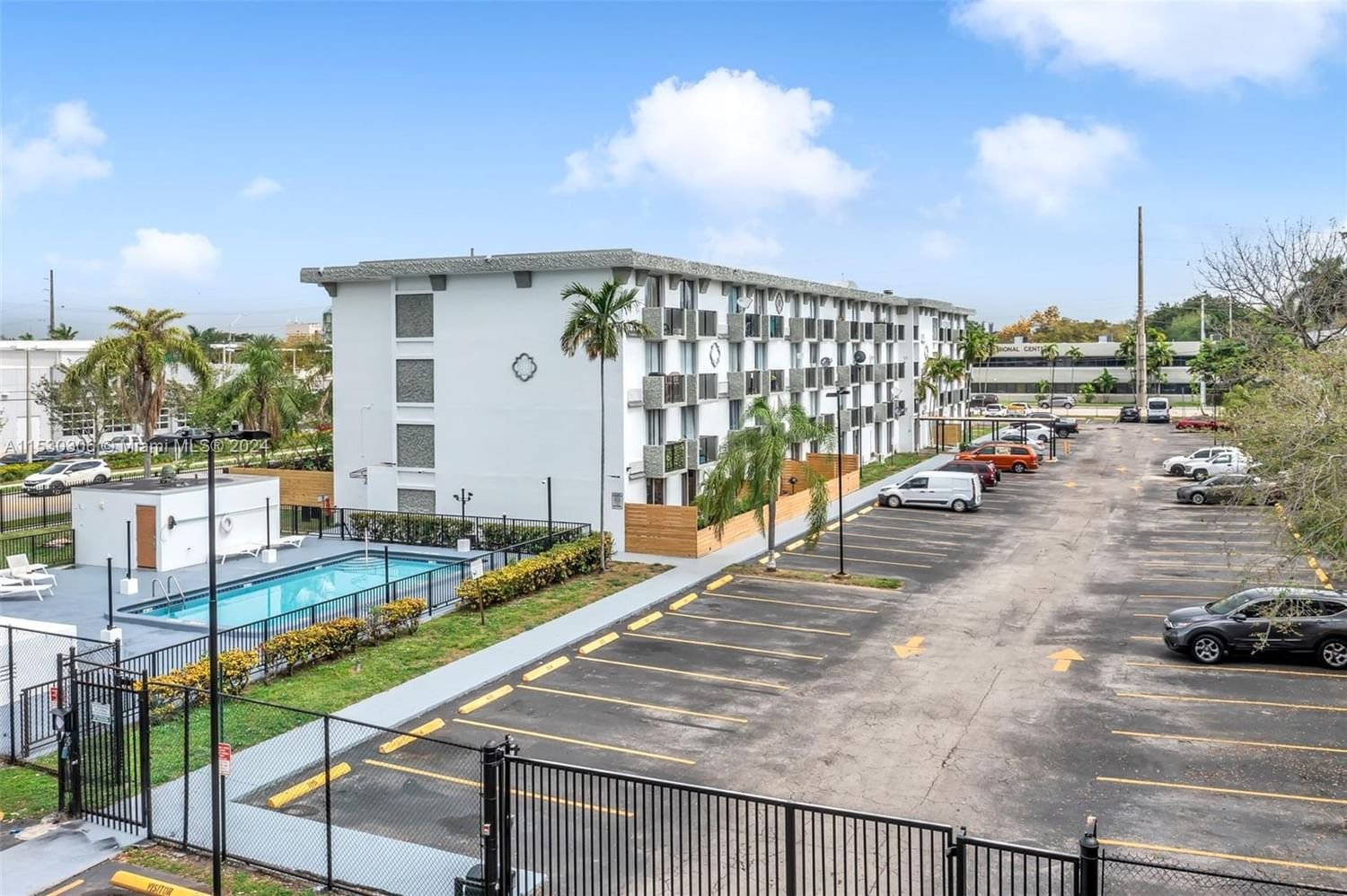 Real estate property located at 16450 2nd Ave #409, Miami-Dade County, GOLDEN GATE APARTMENTS CO, Miami, FL