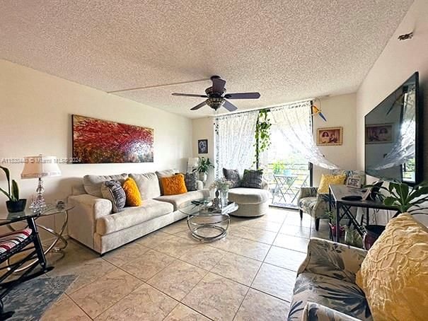 Real estate property located at 1300 Saint Charles Pl #402, Broward County, PARK PLACE CONDOMINIUM NO, Pembroke Pines, FL