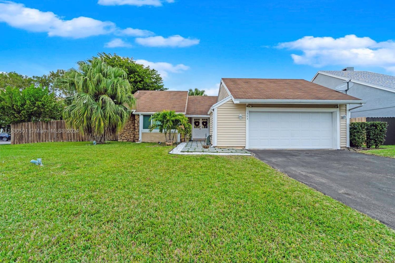 Real estate property located at 1543 Goldeneye Ln, Miami-Dade County, HOMESTEAD LAKES TENNESSEE, Homestead, FL