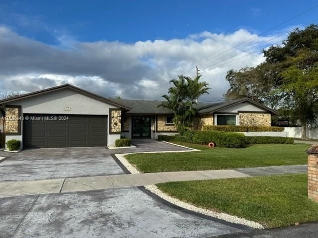 Real estate property located at 12001 97th Ter, Miami-Dade County, KENDALL PLACE 1ST ADDN, Miami, FL