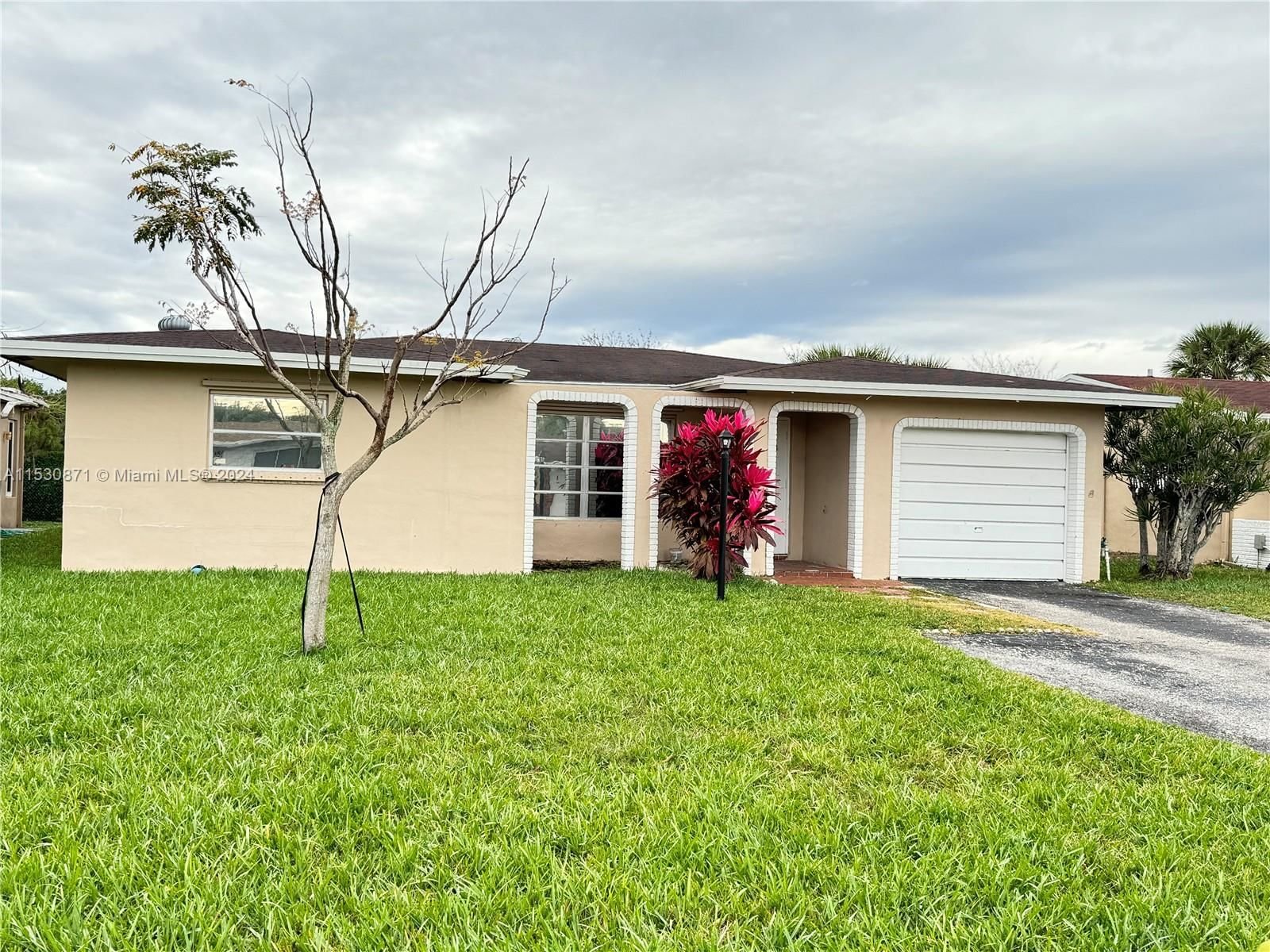 Real estate property located at 4731 NW 13th Ave, Broward County, CRYSTAL LAKE 4TH SEC, Deerfield Beach, FL