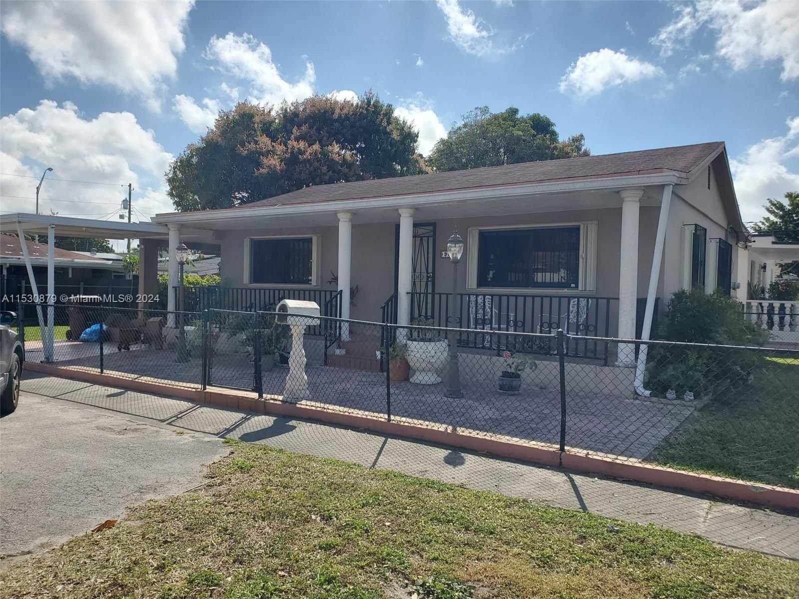 Real estate property located at 960 43rd St, Miami-Dade County, INGLESIDE PARK, Hialeah, FL