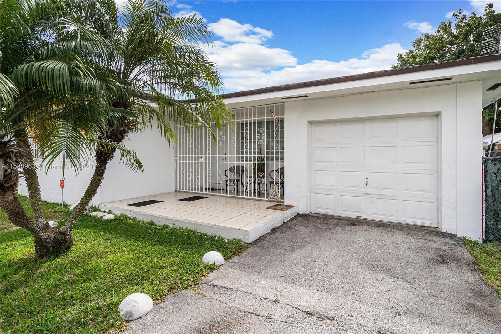 Real estate property located at 29843 158th Ct, Miami-Dade County, GREENWOOD VILLAS, Homestead, FL