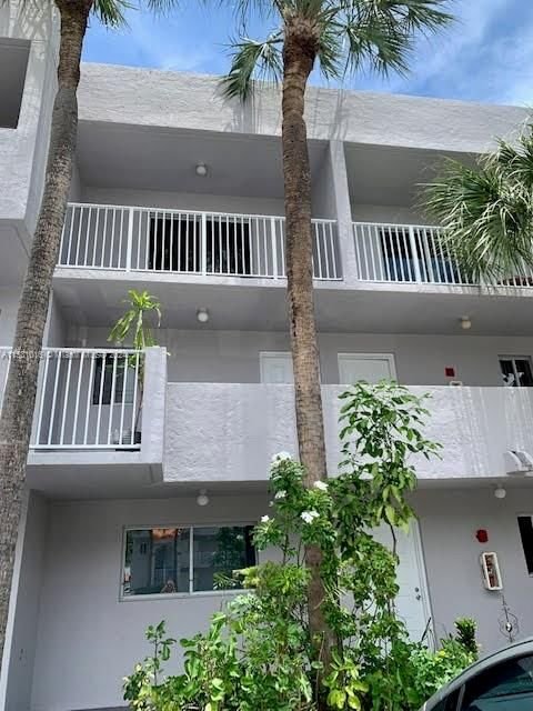 Real estate property located at 2760 76th St #203, Miami-Dade County, TERRAZAS DEL SOL CONDO, Hialeah, FL