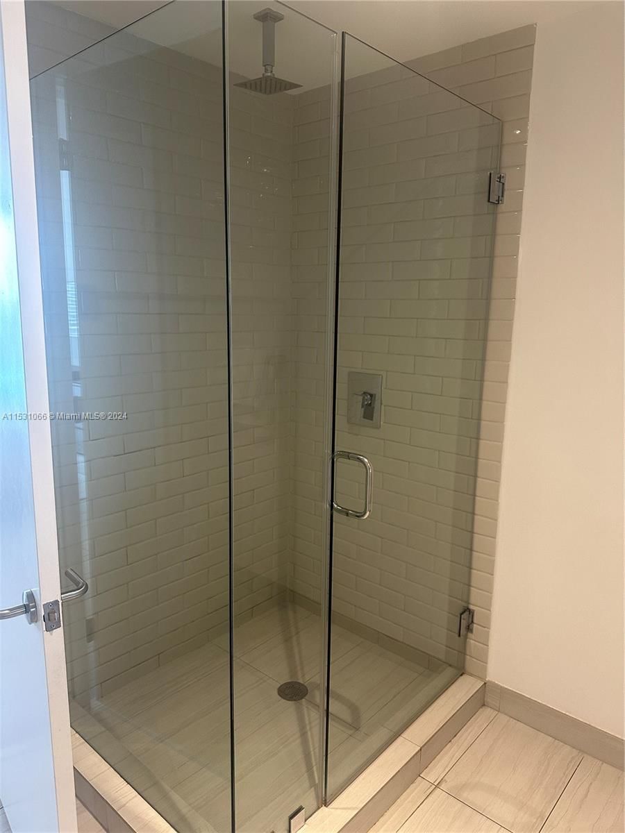 Real estate property located at 4010 Ocean Dr R707, Broward, 4010 South Ocean Condo, Hollywood, FL