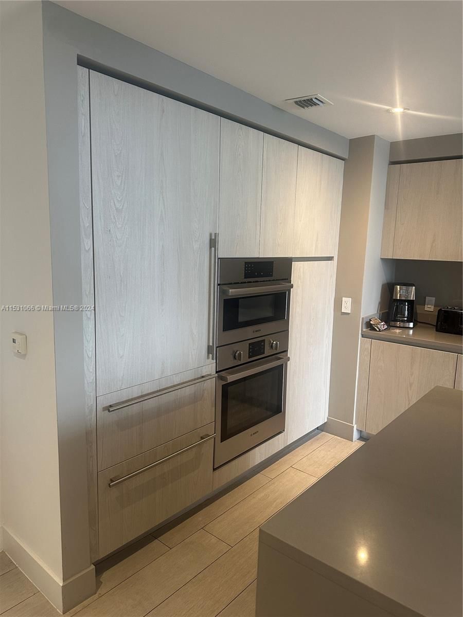 Real estate property located at 4010 Ocean Dr R707, Broward, 4010 South Ocean Condo, Hollywood, FL