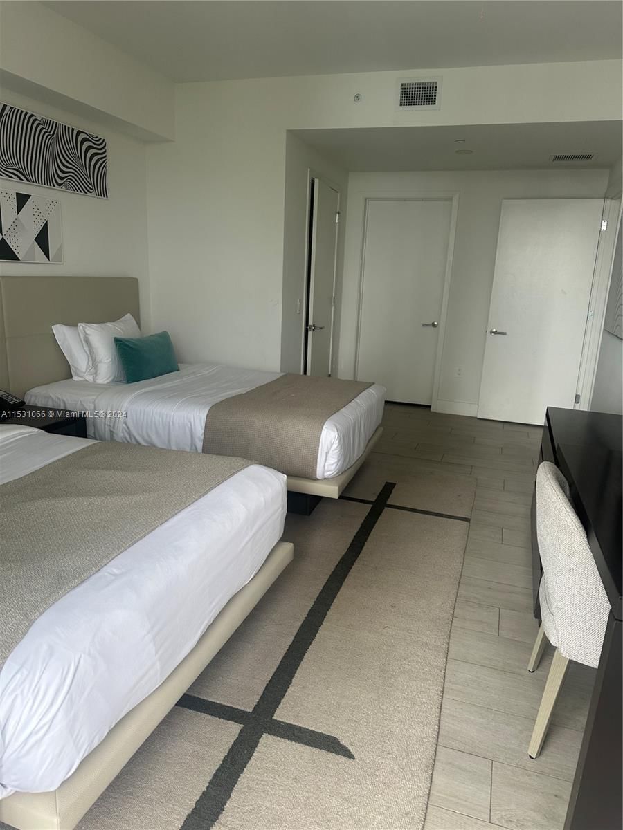 Real estate property located at 4010 Ocean Dr R707, Broward, 4010 South Ocean Condo, Hollywood, FL