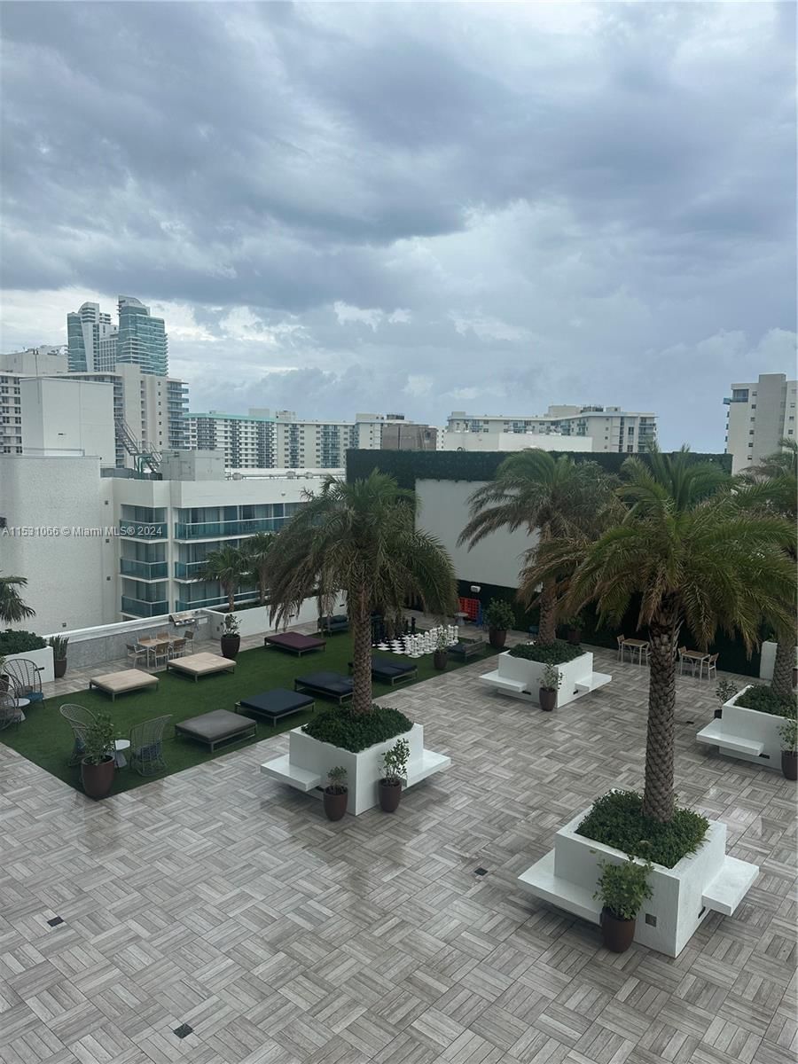 Real estate property located at 4010 Ocean Dr R707, Broward, 4010 South Ocean Condo, Hollywood, FL