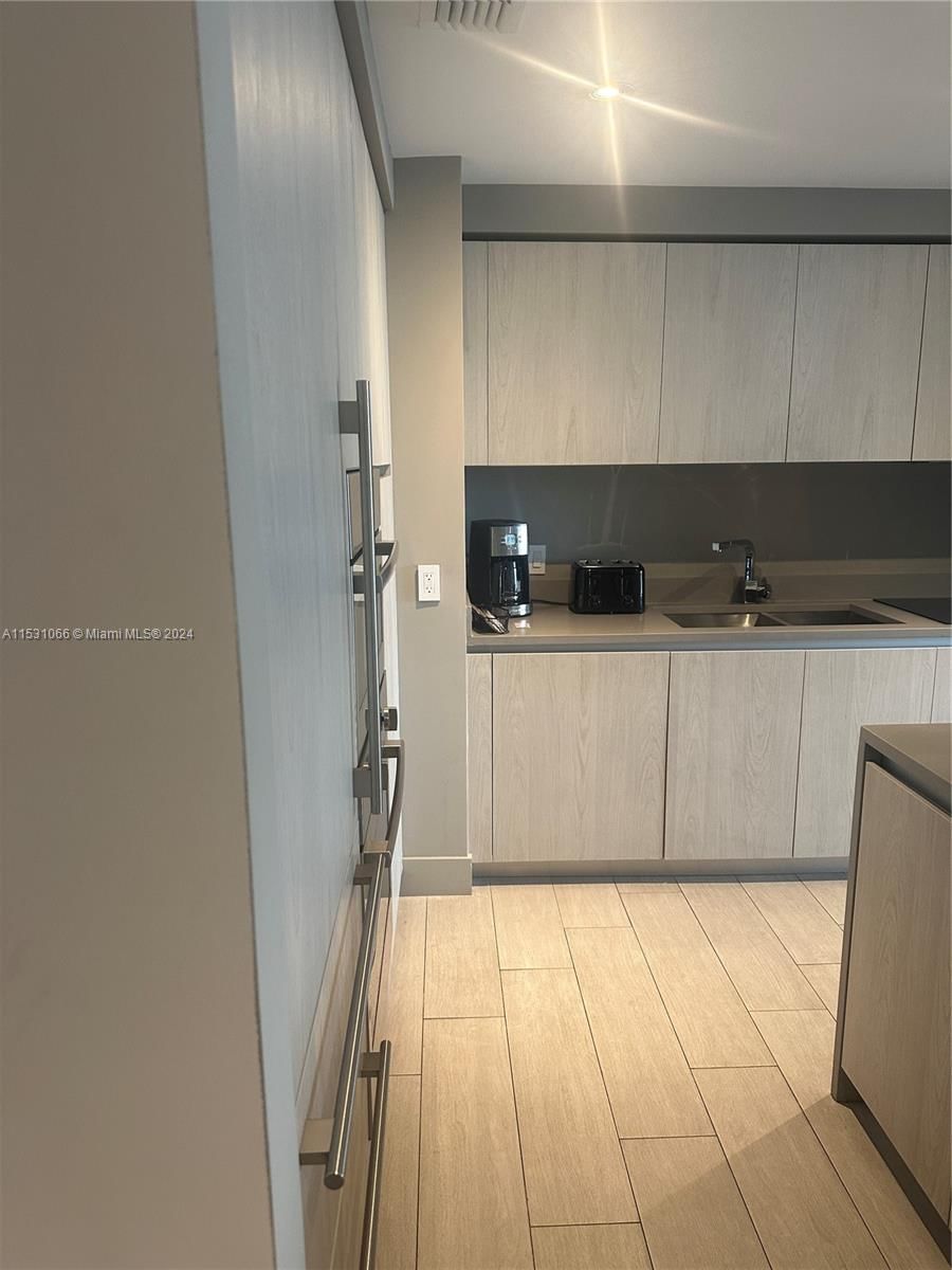 Real estate property located at 4010 Ocean Dr R707, Broward, 4010 South Ocean Condo, Hollywood, FL