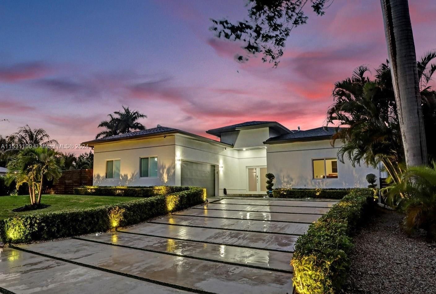 Real estate property located at 305 117th St, Miami-Dade County, HALOCK-SEC 1, Miami, FL