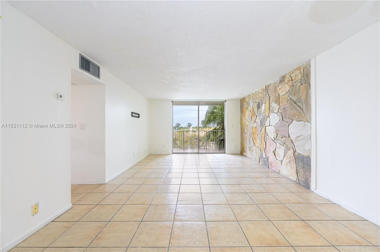 Real estate property located at 8411 8th St #405, Miami-Dade County, SUMMIT CHASE CONDO, Miami, FL