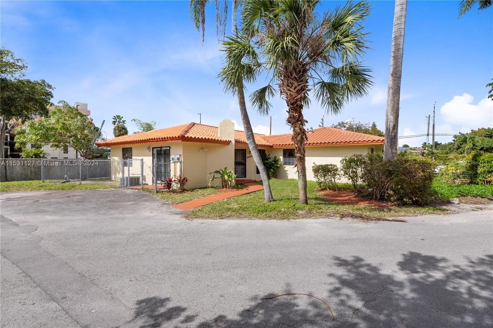 Real estate property located at 14890 7th Ave, Miami-Dade County, REPLAT OF SABAL GROVE, Miami, FL
