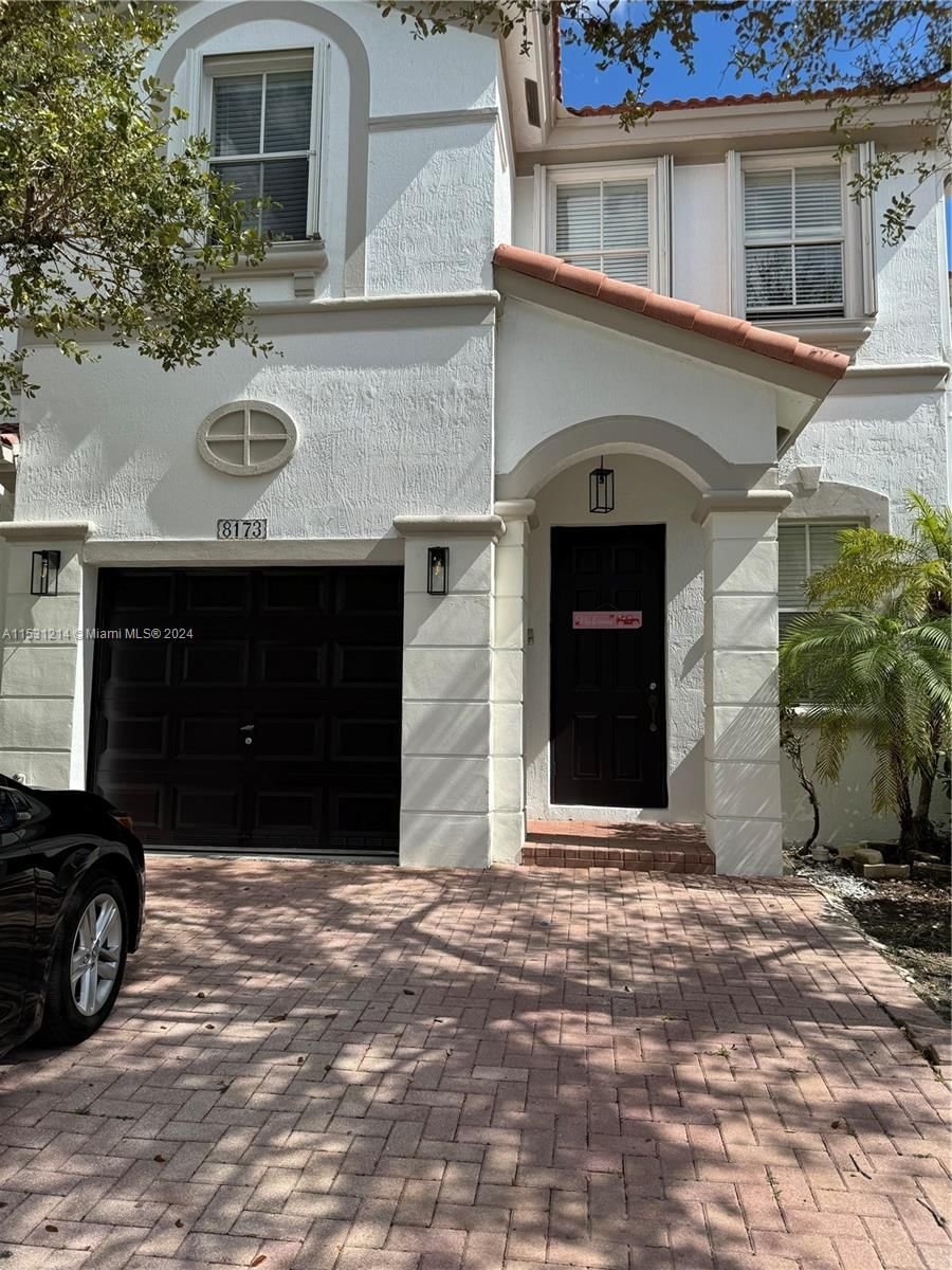 Real estate property located at 8173 107th Path, Miami-Dade County, ISLANDS AT DORAL 1ST ADDN, Doral, FL