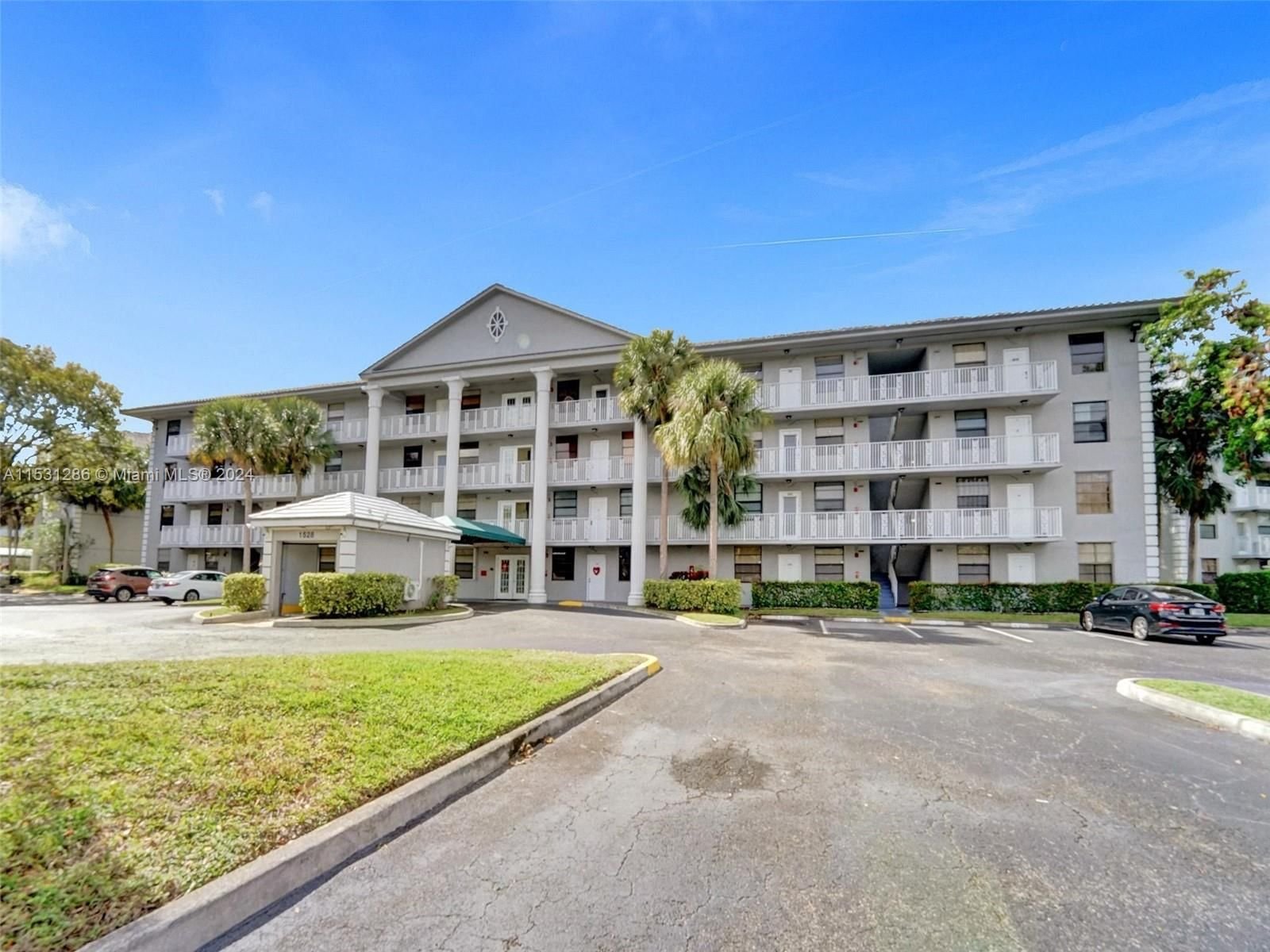 Real estate property located at 1528 Whitehall Dr #202, Broward County, CONDO 14 OF WHITEHALL CON, Davie, FL