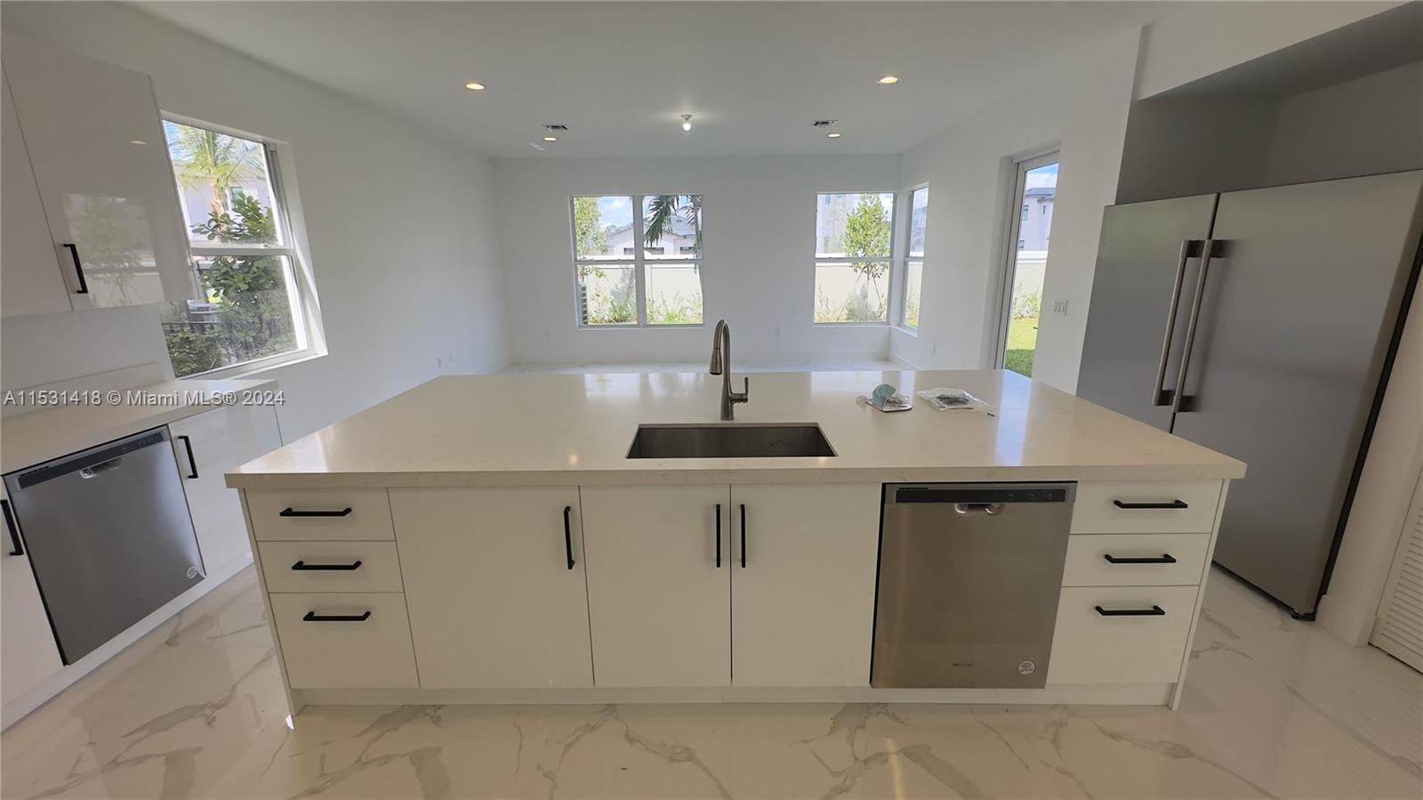 Real estate property located at 3523 Forest View Cir, Broward, Forest View Estates, Dania Beach, FL