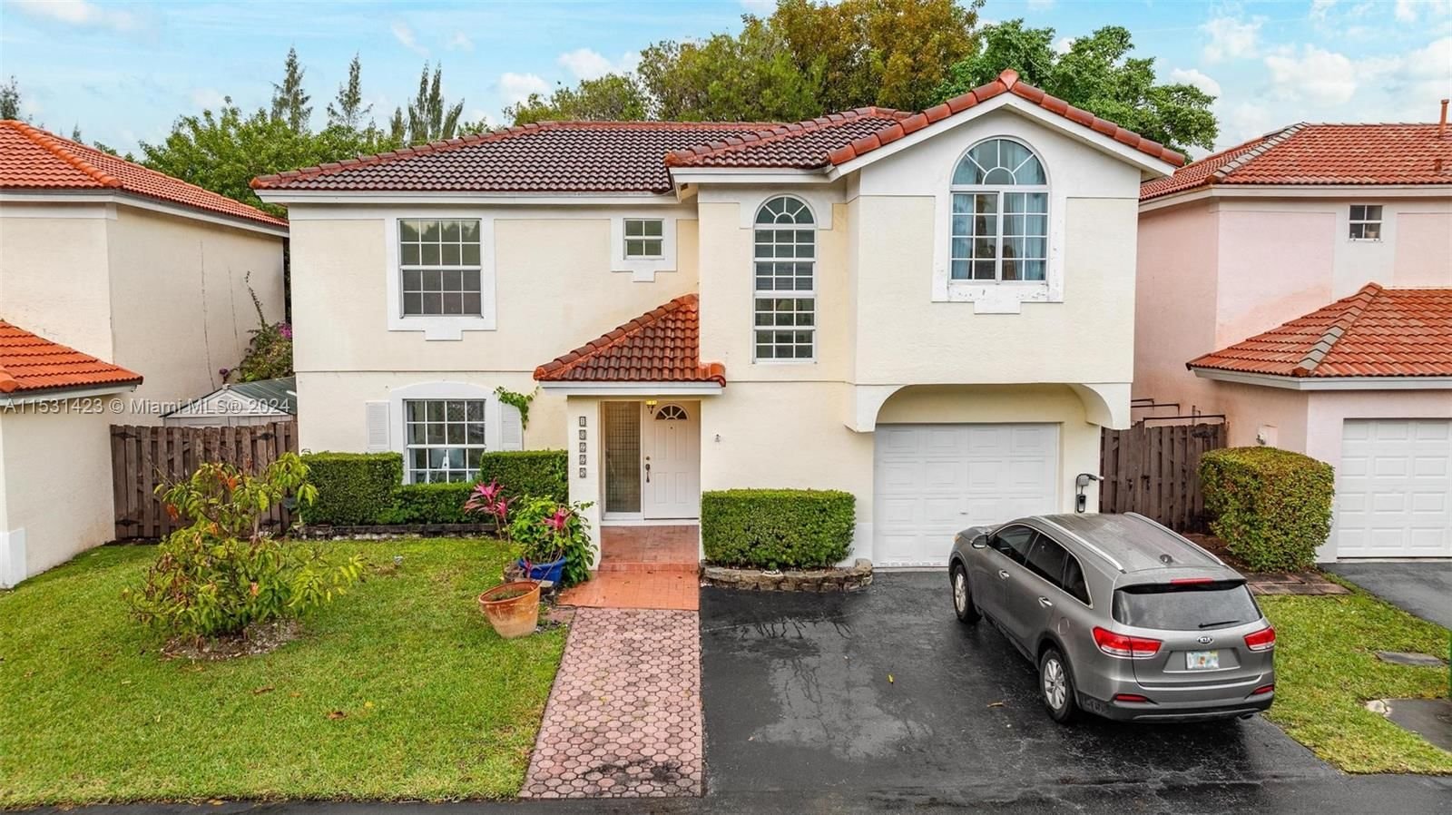 Real estate property located at 10225 57th Ter, Miami-Dade County, DORAL PALMS, Doral, FL