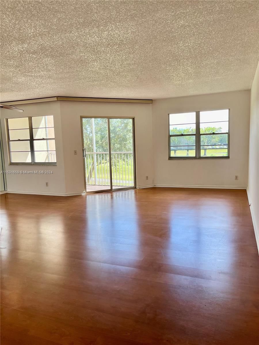 Real estate property located at 900 128th Ave #302D, Broward County, BUCKINGHAM AT CENTURY VIL, Pembroke Pines, FL