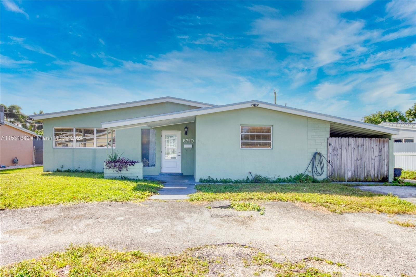 Real estate property located at 6710 Mckinley St, Broward County, HERITAGE ESTATES SEC ONE, Hollywood, FL