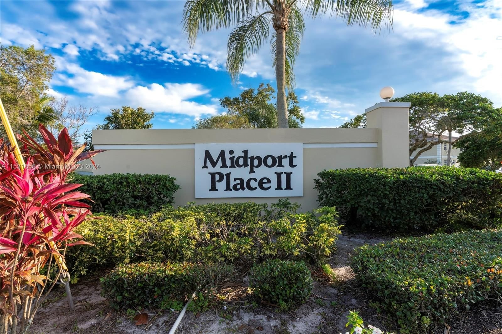 Real estate property located at 1540 Royal Green Cir #206, St Lucie County, MIDPORT PLACE II, A CONDO, Port St. Lucie, FL