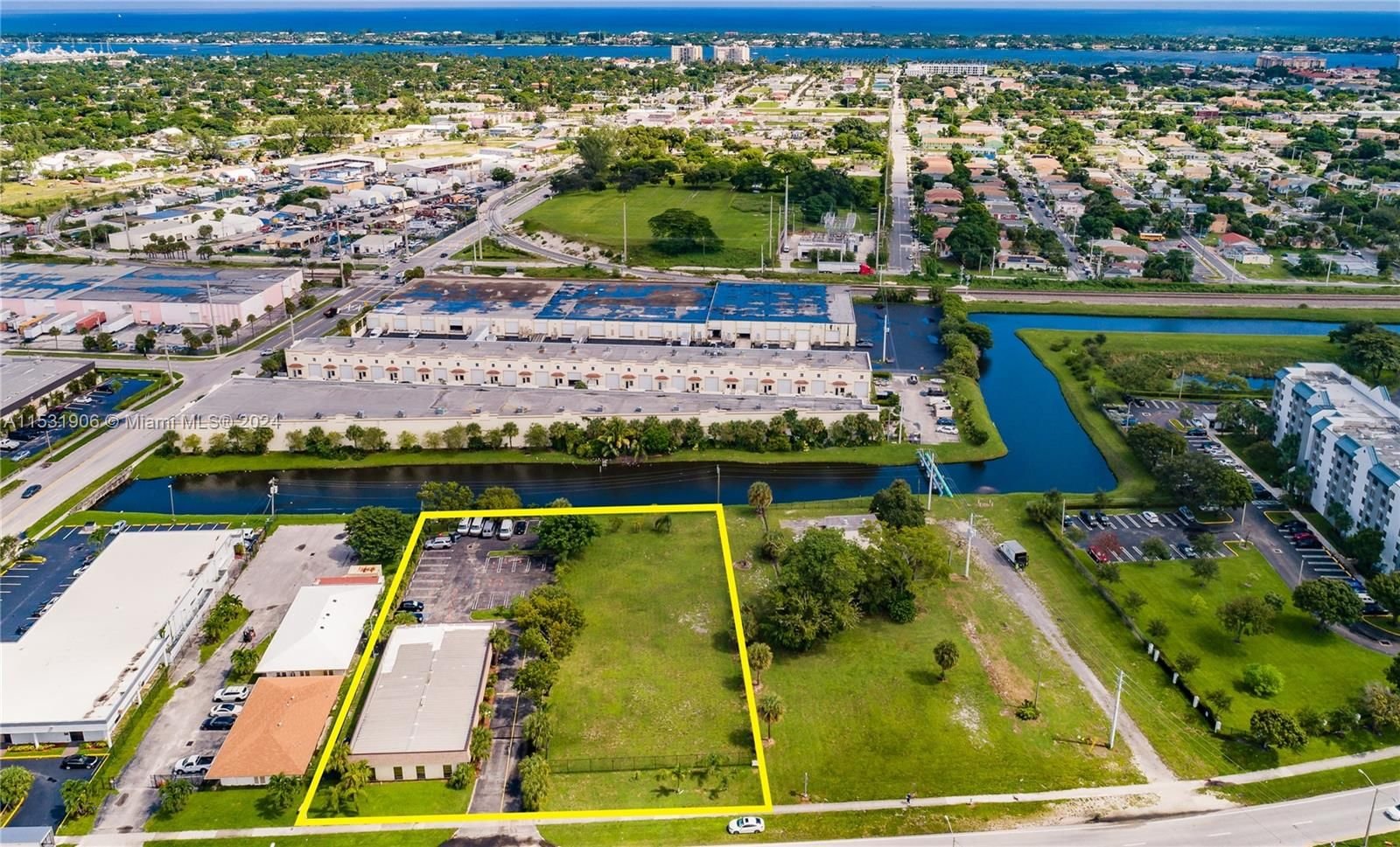 Real estate property located at 2460 Australian Ave, Palm Beach County, West Palm Beach, FL