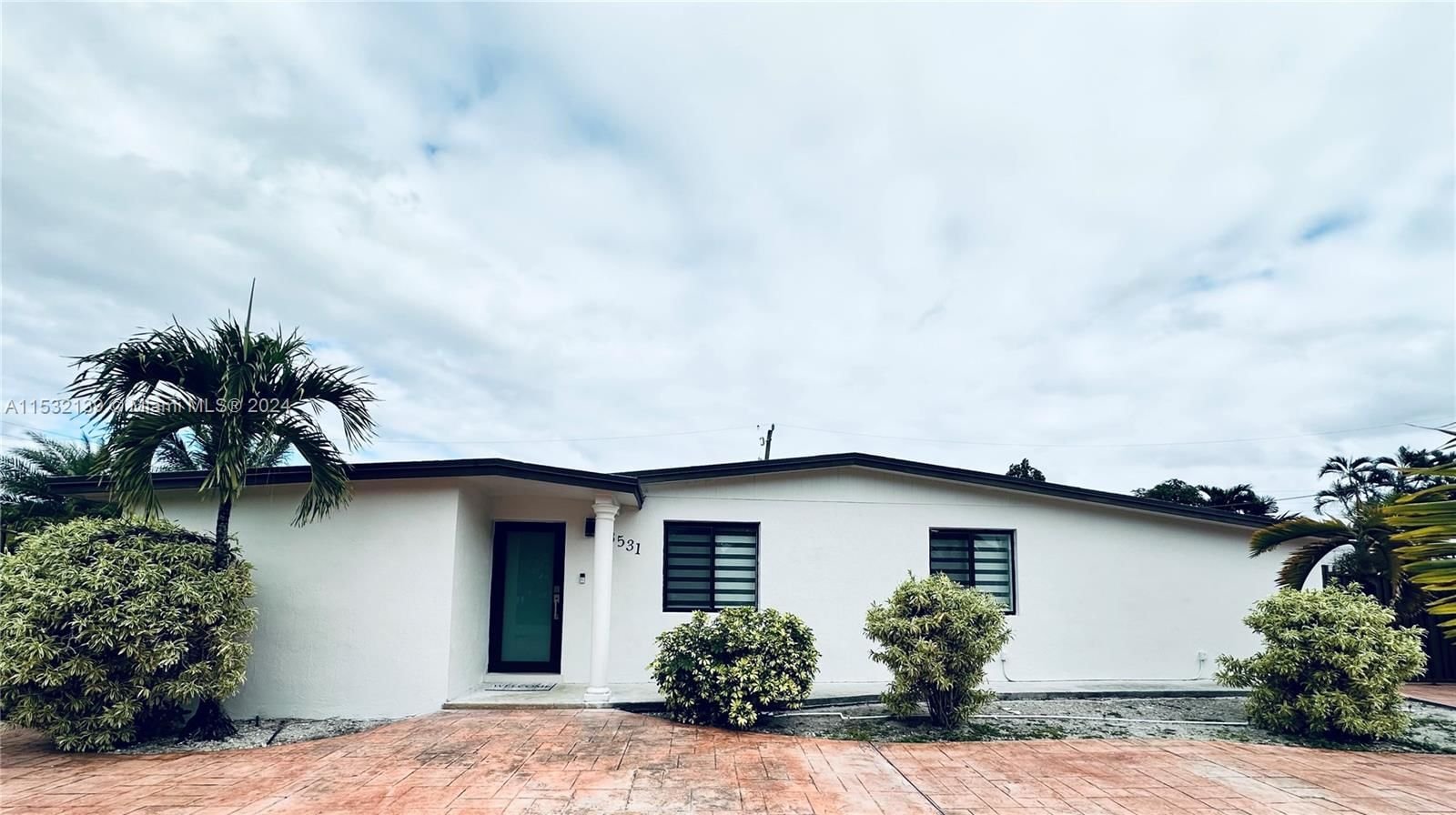 Real estate property located at 18531 82nd Ct, Miami-Dade County, PALM SPRINGS NORTH SEC Q, Hialeah, FL