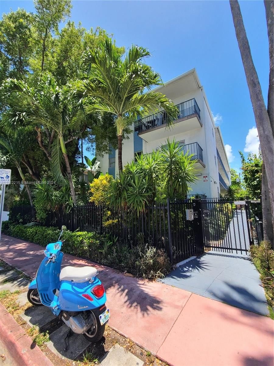 Real estate property located at 750 Michigan Ave #203, Miami-Dade County, MICHIGAN TERRACE CONDO, Miami Beach, FL