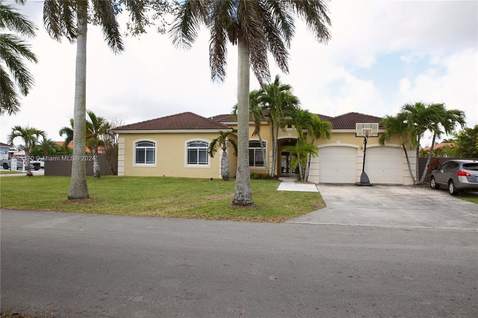 Real estate property located at 21332 129th Ct, Miami-Dade County, OAK SOUTH ESTATES, Miami, FL