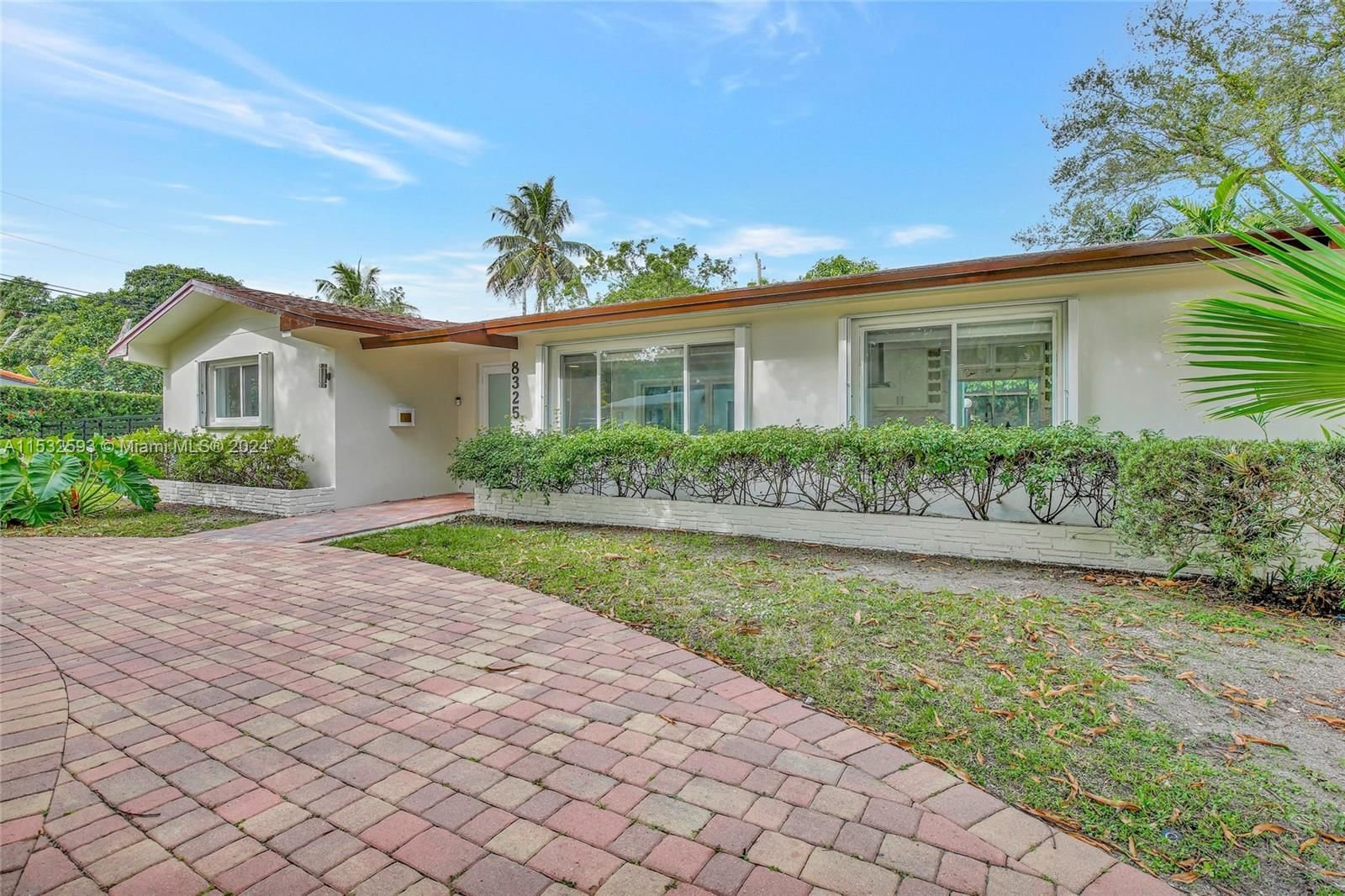 Real estate property located at 8325 150th Dr, Miami-Dade County, MANGOWOOD, Palmetto Bay, FL