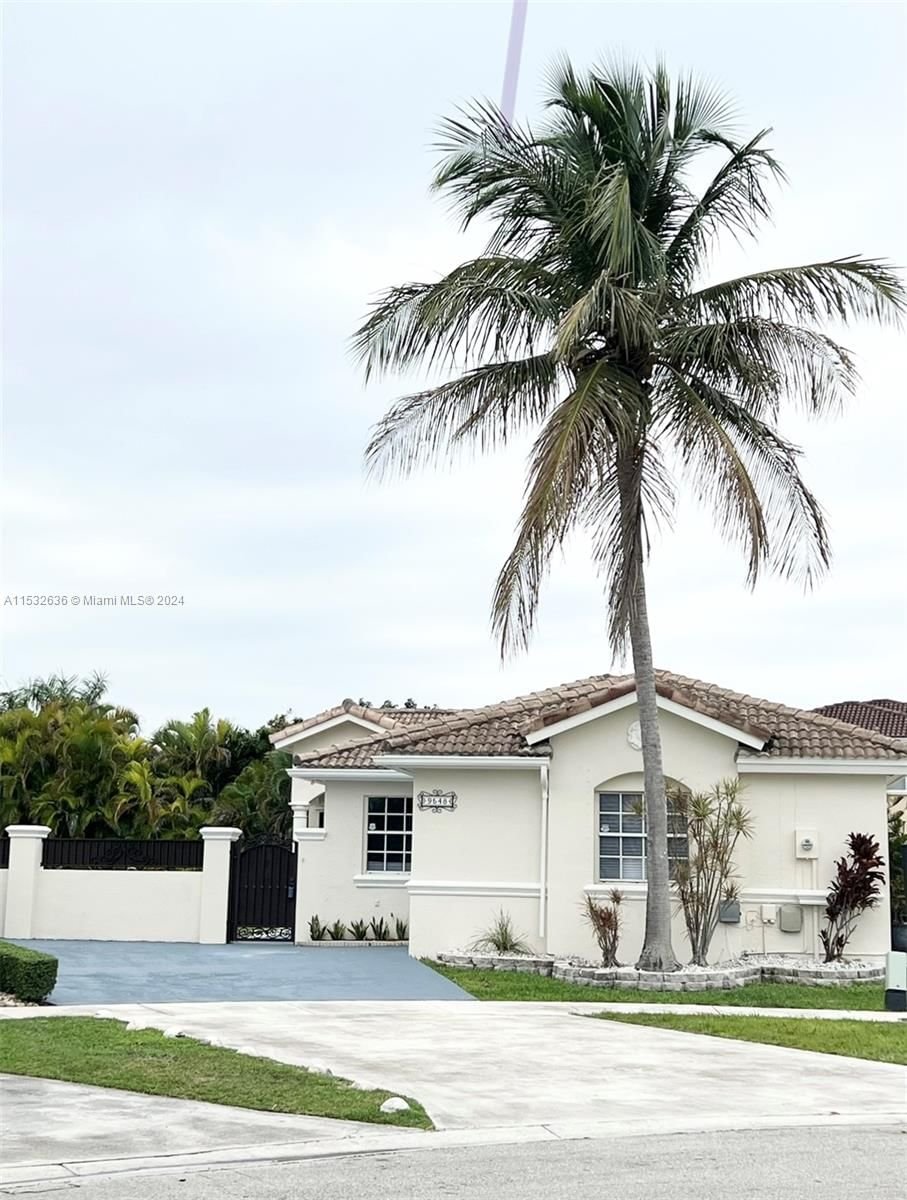 Real estate property located at 9548 154th Pl, Miami-Dade County, PERAL SUB, Miami, FL