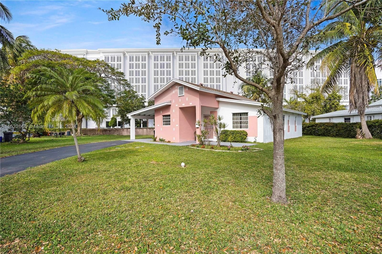 Real estate property located at 135 George Allen Ave, Miami-Dade County, ASA WASHINGTON SMITH SUB, Coral Gables, FL