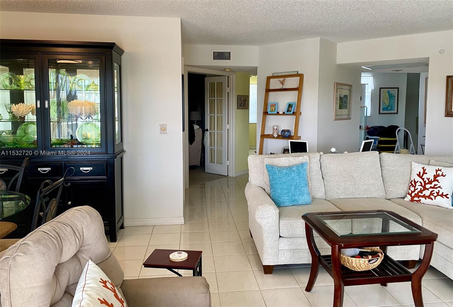 Real estate property located at 2520 20th Pl #204-B, Miami-Dade County, KEYS GATE CONDO NO FOUR, Homestead, FL