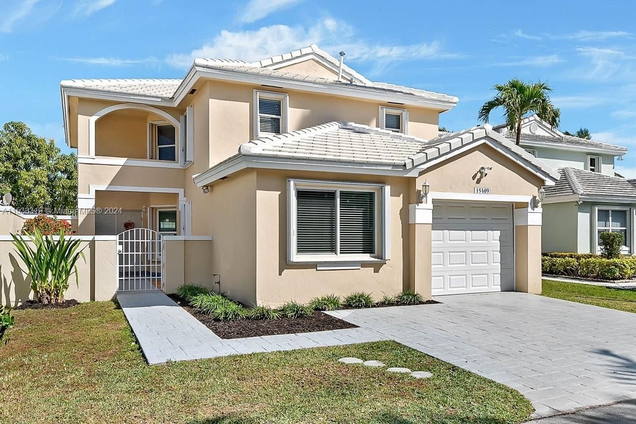 Real estate property located at 15409 49th St, Miami-Dade County, LAKES OF THE MEADOW-MEADO, Miami, FL