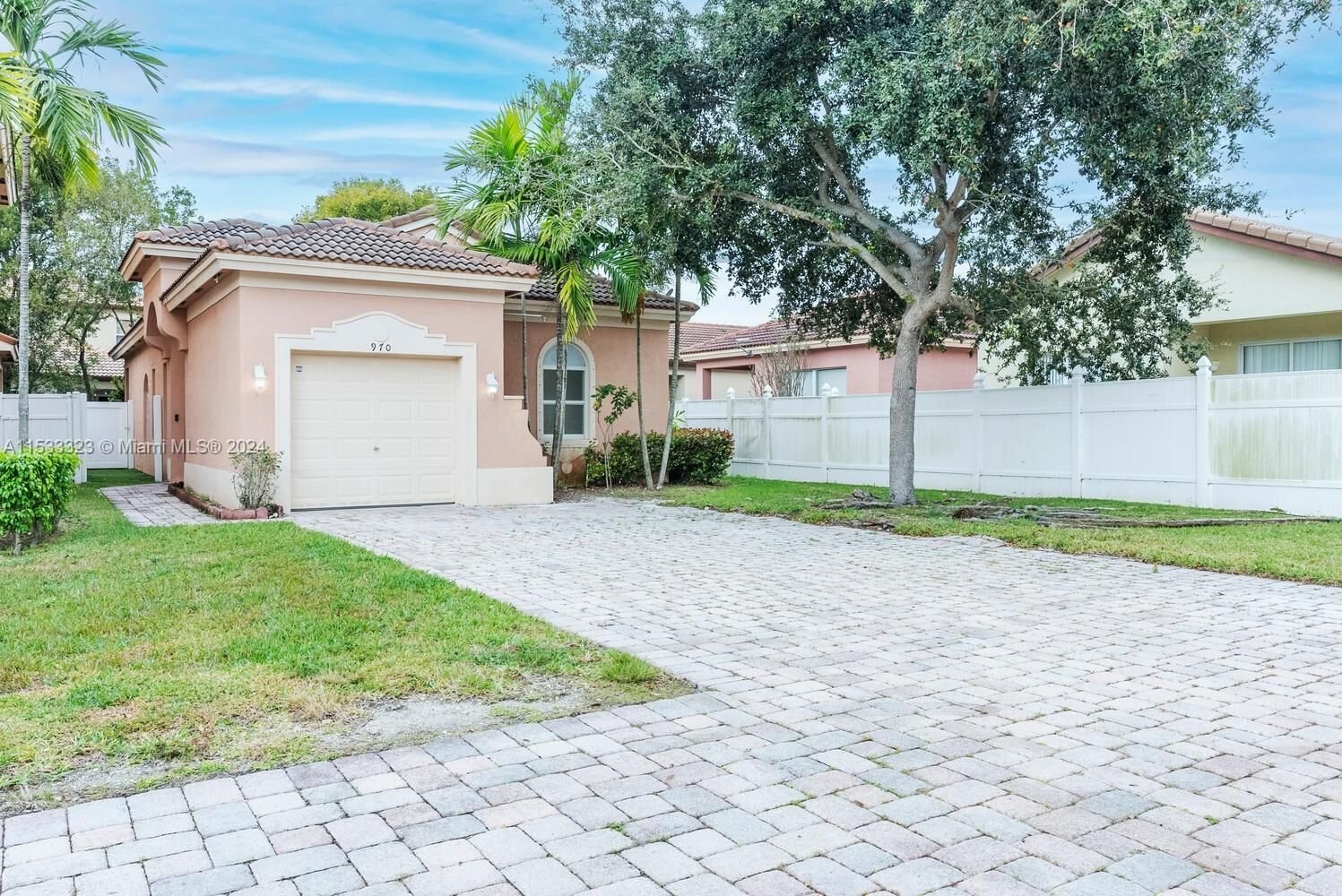 Real estate property located at 970 37th Pl, Miami-Dade County, PORTOFINO POINTE, Homestead, FL