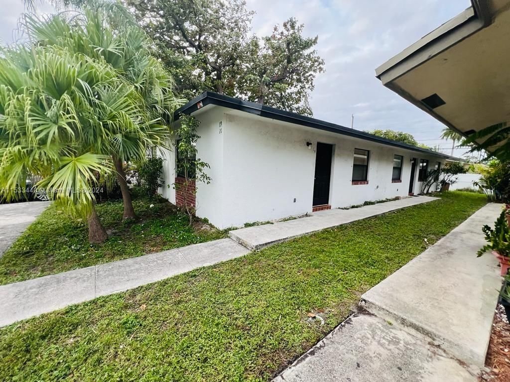 Real estate property located at 19-21 4th Ter, Broward County, HOLLYWOOD CENTER AMEN PLA, Dania Beach, FL