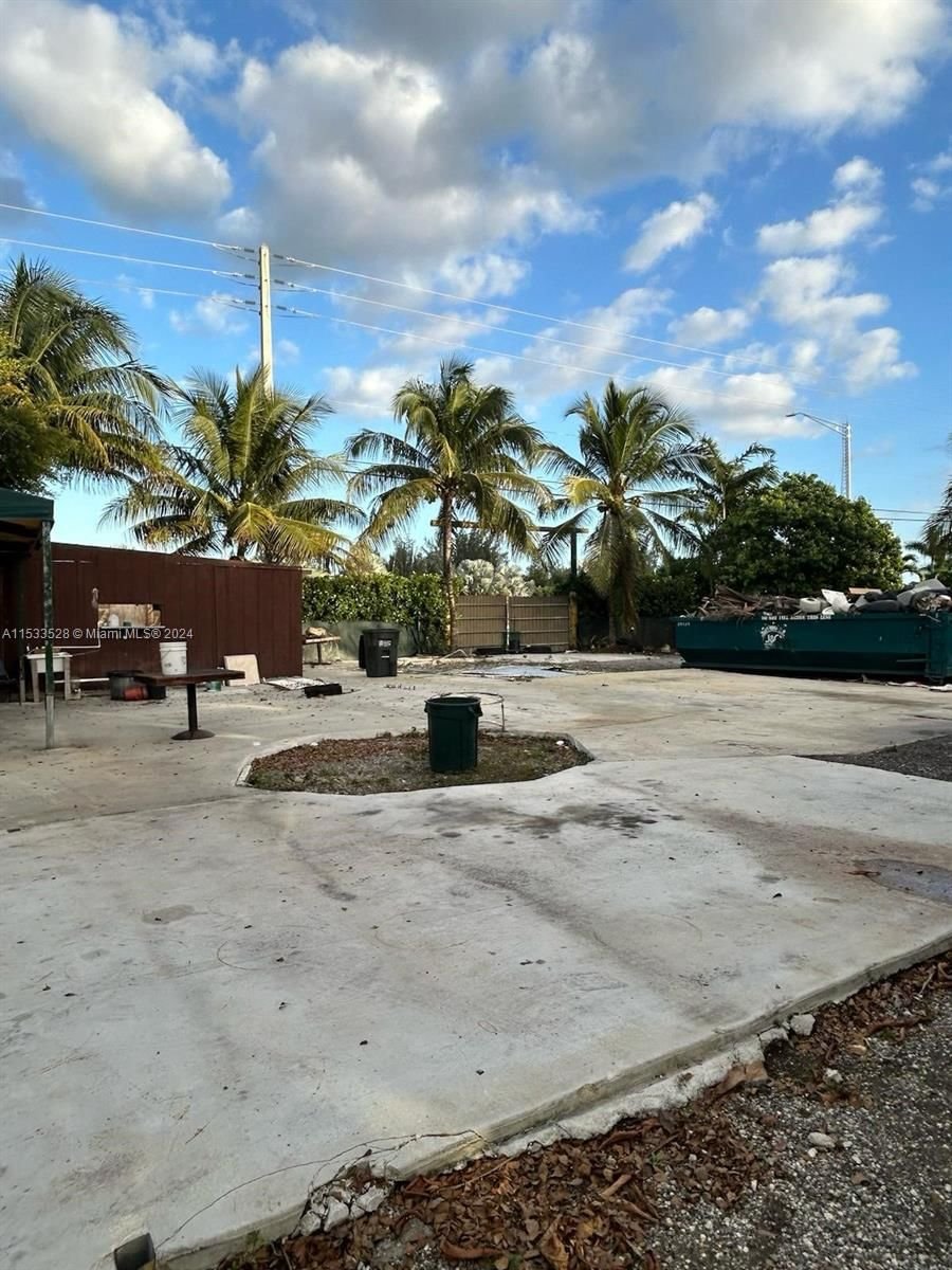 Real estate property located at 26030 177th Ave, Miami-Dade County, Redland, Homestead, FL