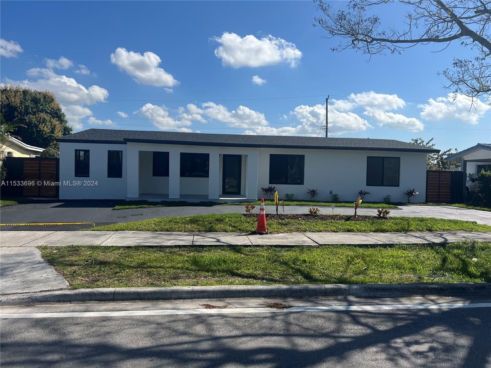 Real estate property located at 3021 97th Ave, Miami-Dade County, CORAL GARDENS, Miami, FL