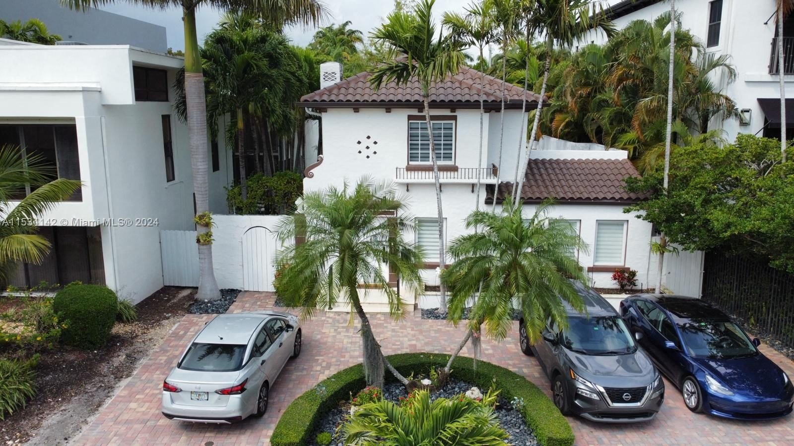 Real estate property located at 1823 Bayshore Ln, Miami-Dade County, FAIRHAVEN, Miami, FL