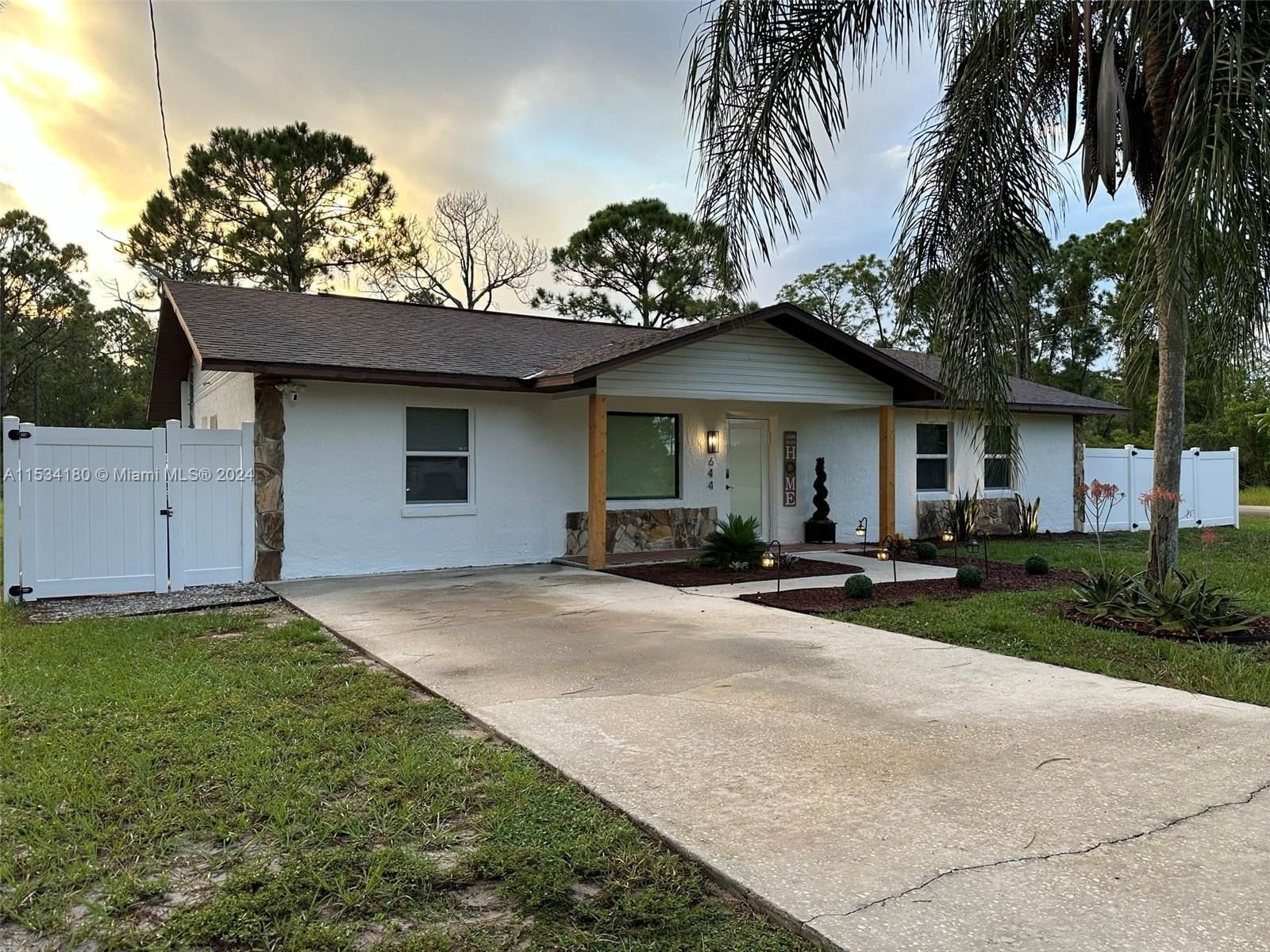 Real estate property located at 644 DREAMLAND DR, Highlands County, SUN N LAKES, Lake Placid, FL