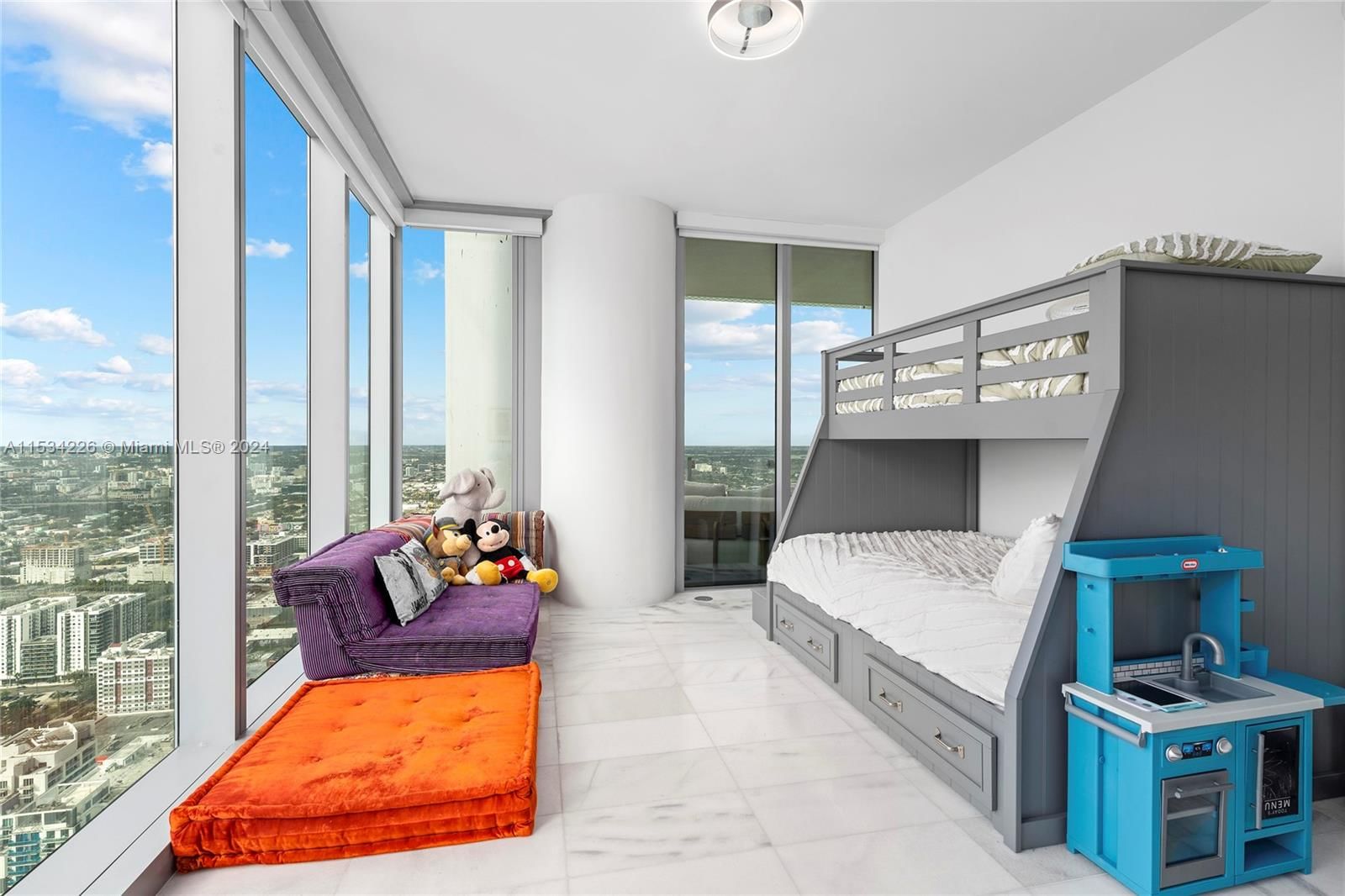 Real estate property located at 700 26 Terrace #5503, Miami-dade, Escottonia Park, Miami, FL