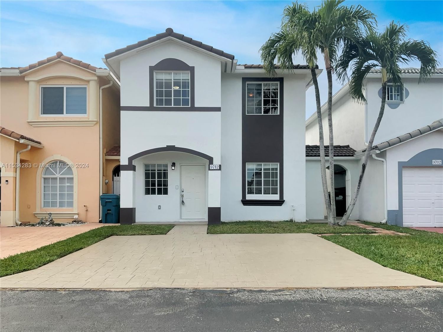 Real estate property located at 9712 162nd Path, Miami-Dade County, MONACO ESTATES AT KENDALL, Miami, FL