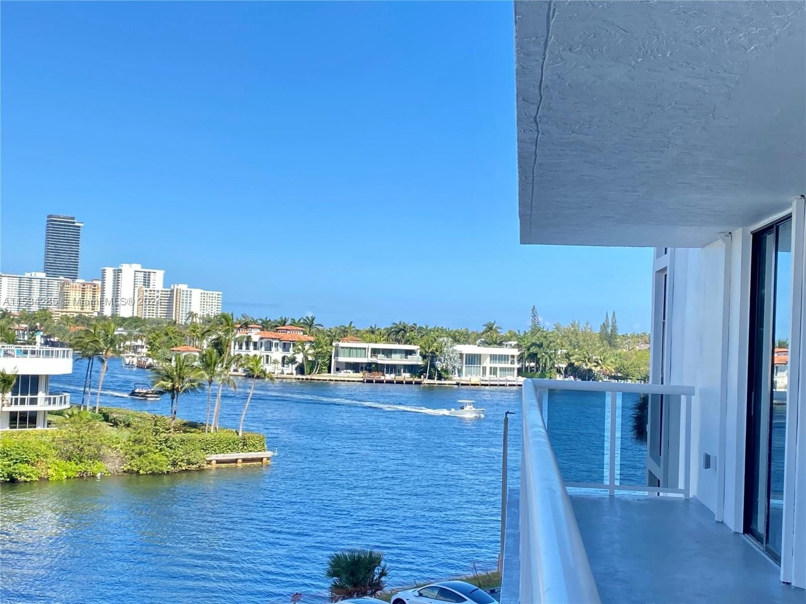 Real estate property located at 20515 Country Club Dr #441, Miami-Dade County, WATERVIEW CONDO, Aventura, FL